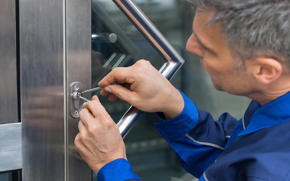 serrurier ouverture de porte Paris 15